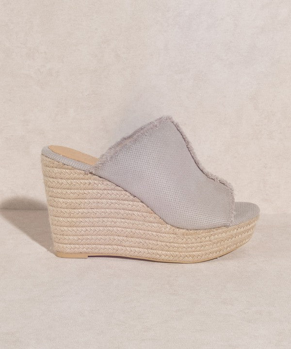 OASIS LINEN WEDGE